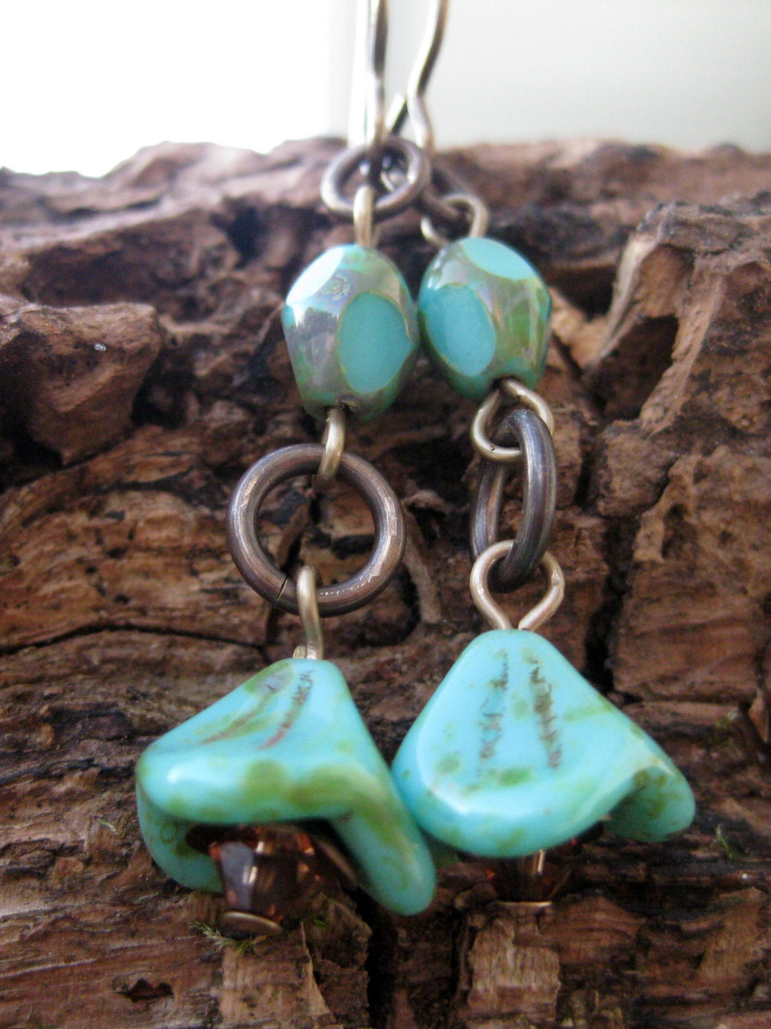 Turquoise Flower Earrings, Turquoise Earrings, Czech Earring, Czech Flower Beads, Beaded Earrings, Flower Earrings