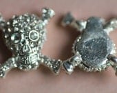 5pcs19x16x7mm white rhinestone silver bottom alloy skull bead,pave charm skull jewelry bracelet bead