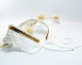 Vintage Hand Crochet Lace White and Gold Metal Collar Necklace, Detachable Collar, White ribbon, Handmade