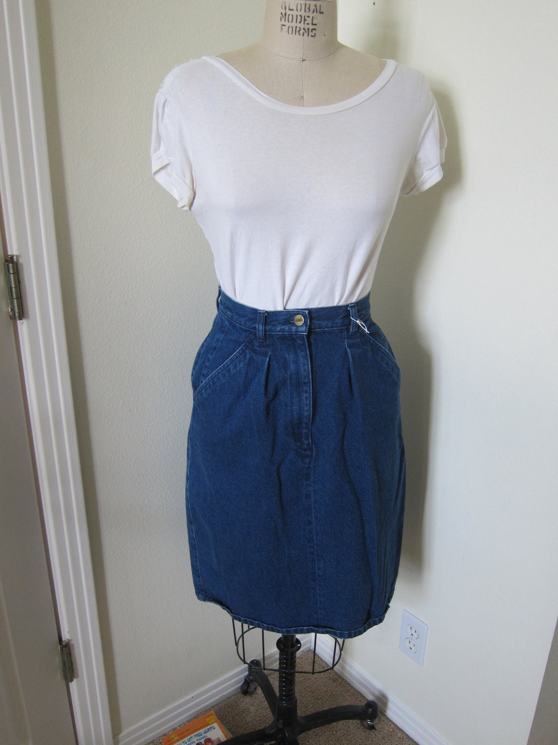 25% sale: Vintage LL Bean denim skirt with pockets