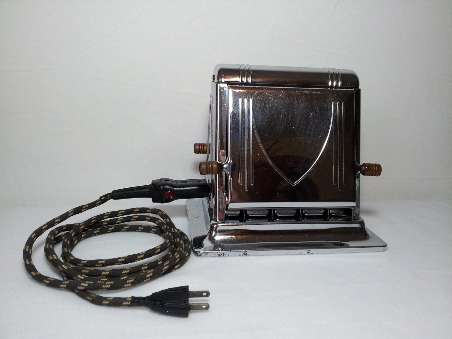 Vintage Superstar Flopper Bread Toaster