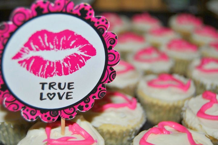 DIY Printable Valentine's Day Cupcake Toppers