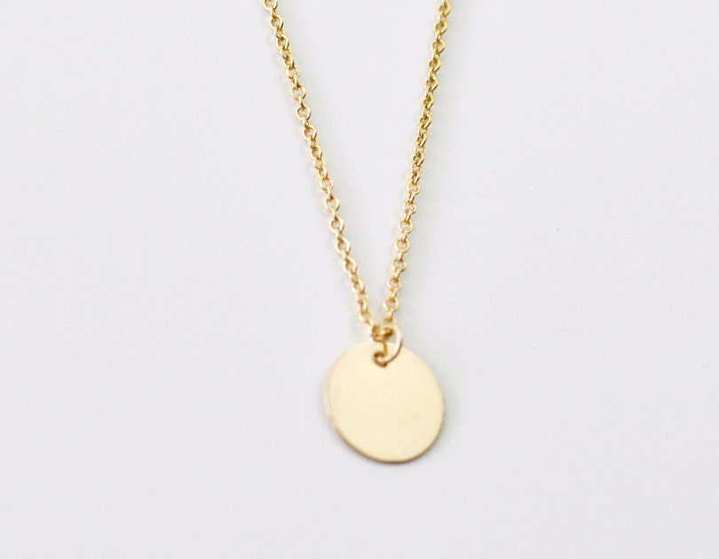 Cirque - small gold round disc charm necklace - simple everyday jewelry - gift women