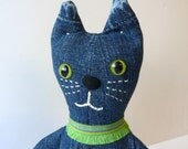 Cat Meeow With Green Fringed Collar