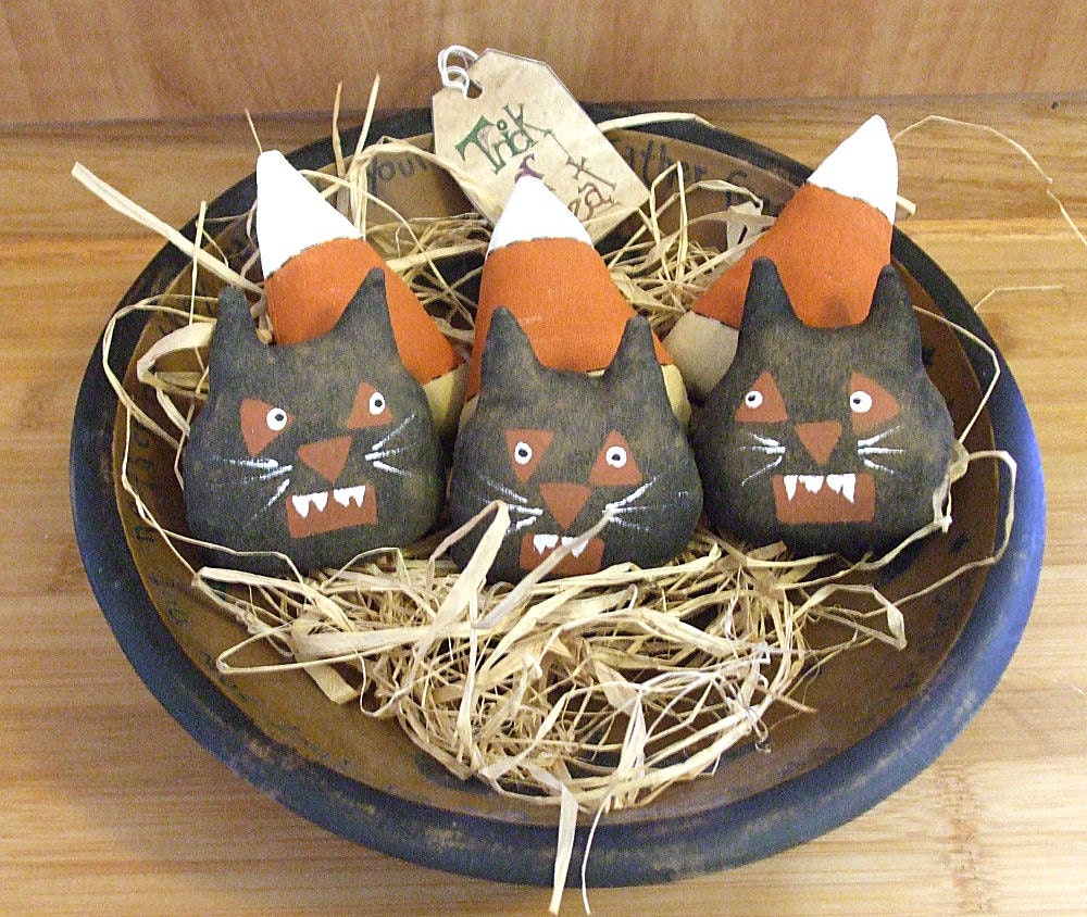 Primitive Halloween Folk Art Howlin' Cats 'N' Candies Bowl Fillers