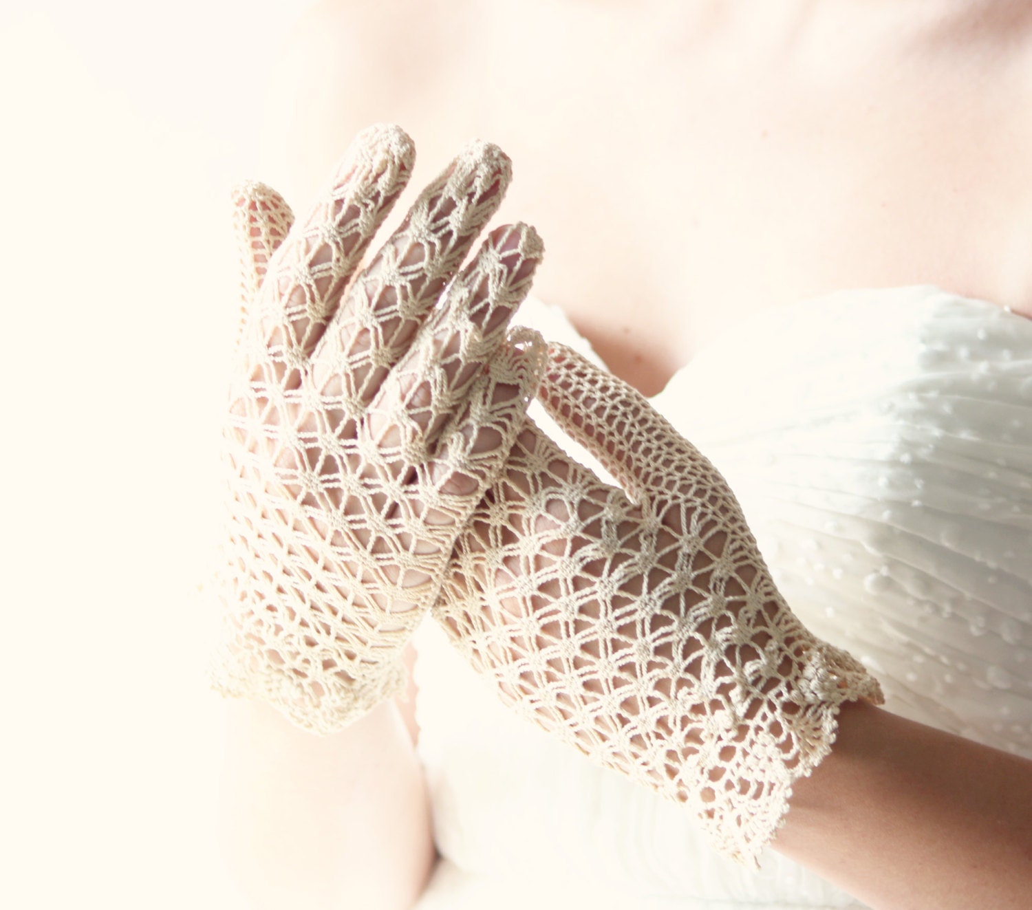Vintage ivory fishnet gloves, Bridal gloves, crochet netting, beige gloves