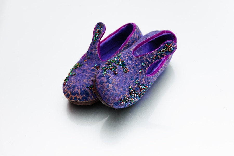 Velvet flats women shoes, purple women loafers, handmade felted slippers, eco fashion, Mother's Day Gifts