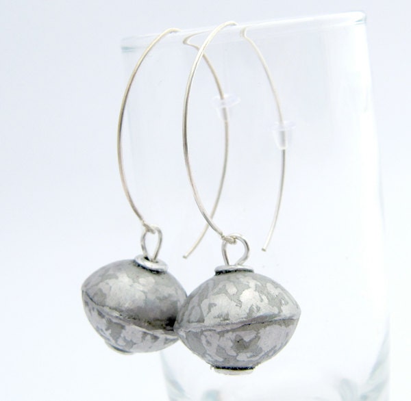Silver handmade Bead Dangles, Recycled bottlecap Earrings, Eco Design jewelry, silver earwires, Eco friendly jewelry, handmade beads