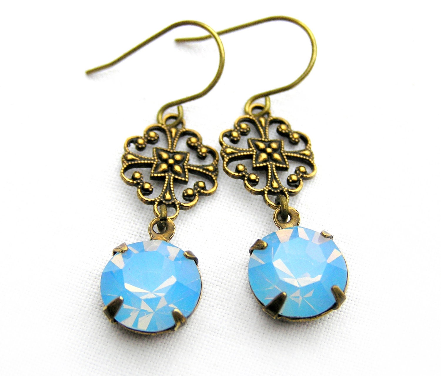 Opal Earrings, Vintage Glass Earrings, Dangle Earrings, Brass Earrings, Elegant Earrings, Vintage Look, Blue Earrings, Bridal Jewelry