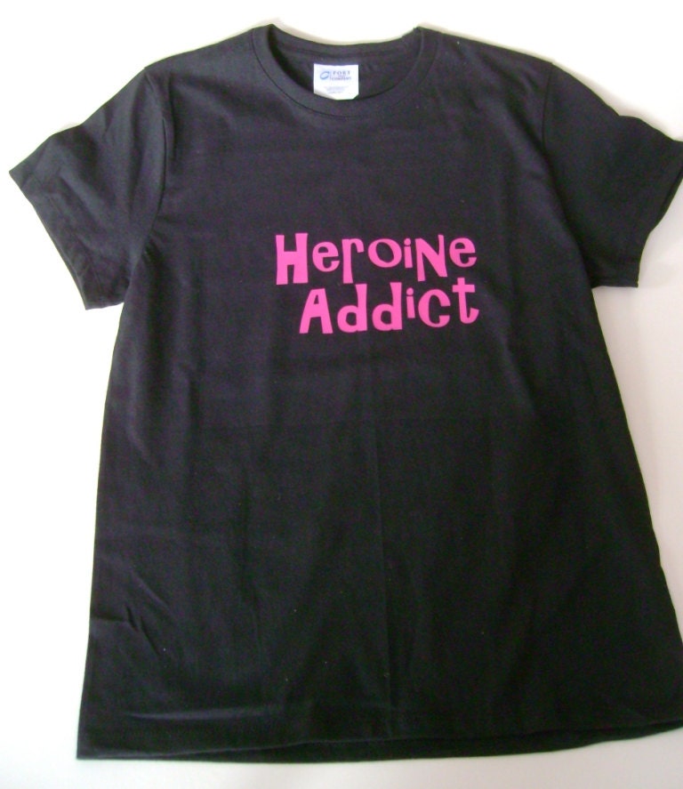 CLEARANCE Hunger Games inspired Heroine t-shirt in black size Ladies S
