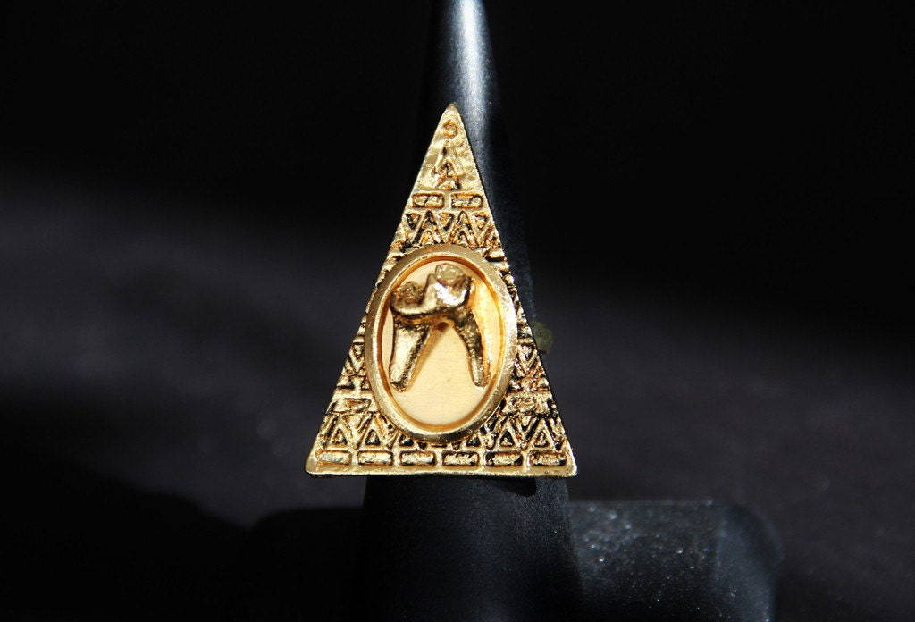 TAXIDERMY COUTURE 24K Gilded Gold Triangle Coyote Molar Tooth Ring