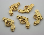 10 pcs. Zinc Gold Handgun Pistol Weapons Charms Pendants Decorations Findings 17 mm. PND G1 RC