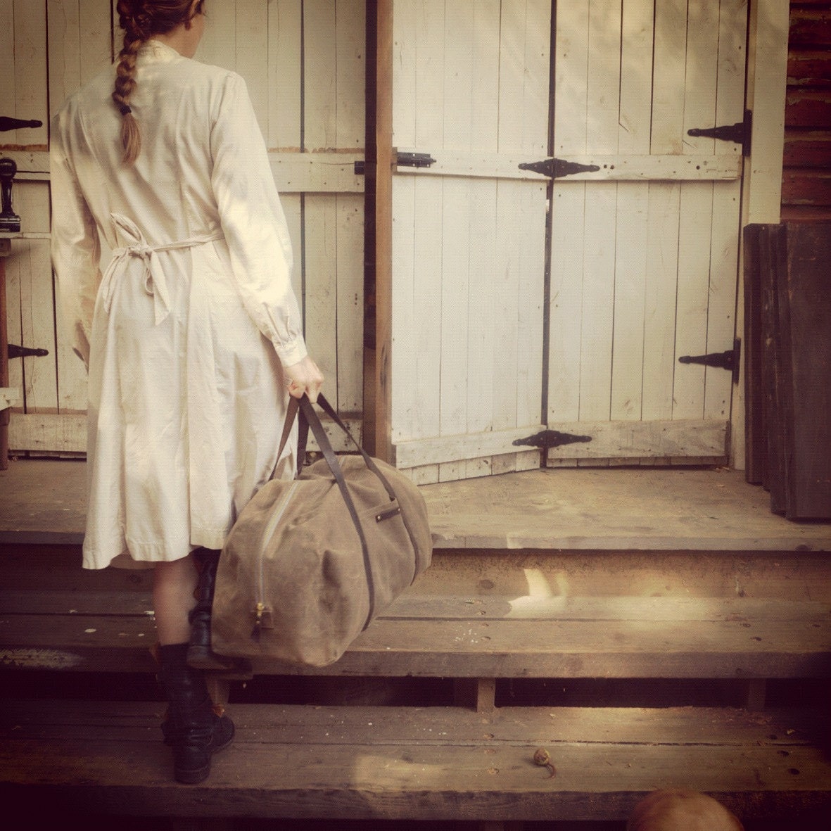 Waxed Canvas Weekender: Truffle, antique military leather.