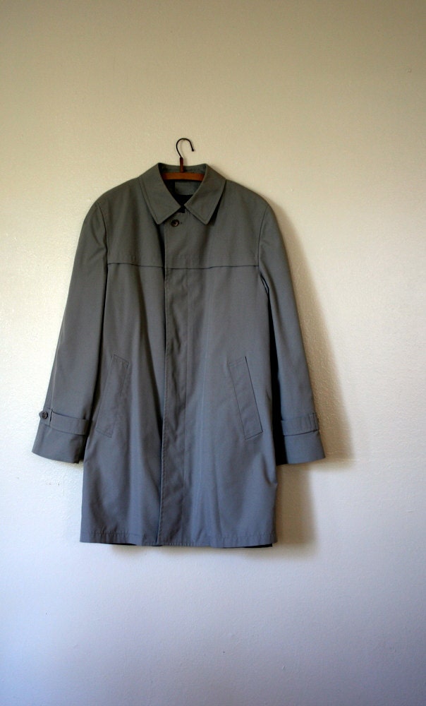 Vintage Trench Coat / 80s London Fog outerwear / Men's