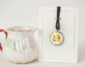 Broken China Jewelry Vintage Jewelry Circle Pendant Handmade Yellow Daisy Floral Flower Jewelry (1124)