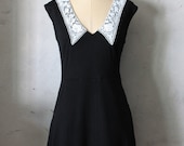 AN EDUCATION - White lace collar vintage inspired little black dress with pockets // stretch ponte knit // v neck // victorian
