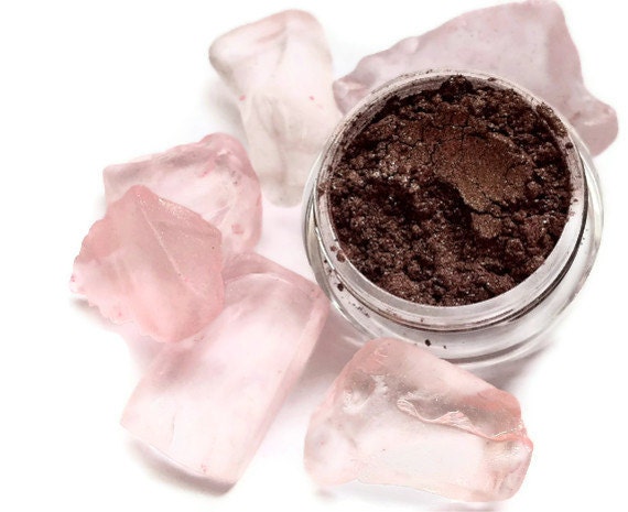 taupe eyeshadow . Brownsugared Rosedrop