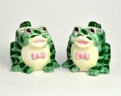 Frog Mugs - Novelty Animal Coffee Cups - Ceramic Painted Pair by Jay Import - Cute Little Bow Ties, Large Size - Retro Home Kitchen