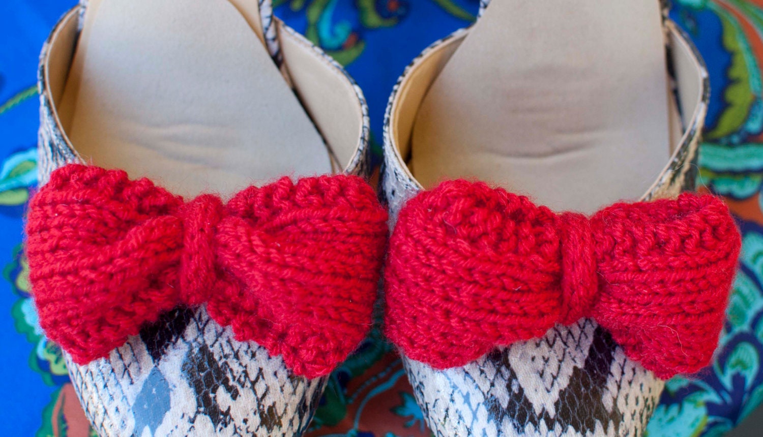 Handmade red knitted bow shoe clips