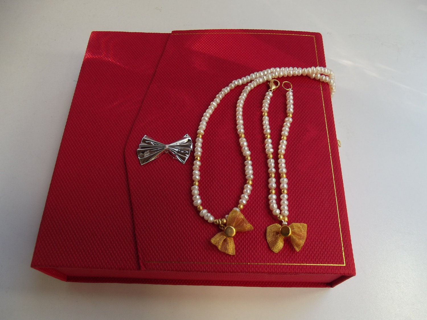 FREE shipping Wedding Jewelry Set - South Sea Pearl White Set Necklace/Bracelet