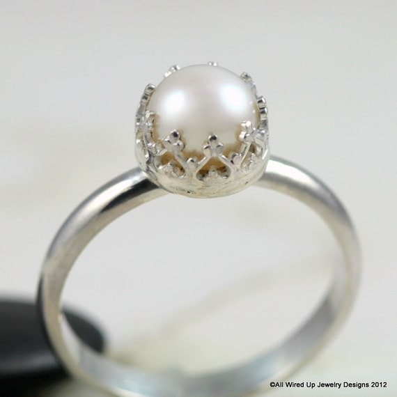 Pearl and Sterling Silver Ring - 8-8.5mm Pearl