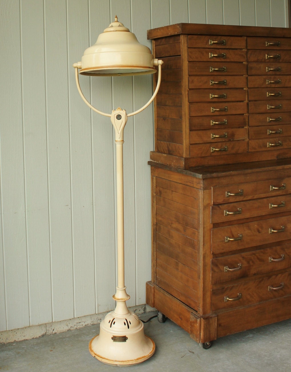 Antique Industrial Dominion Sunlamp Floor Lamp