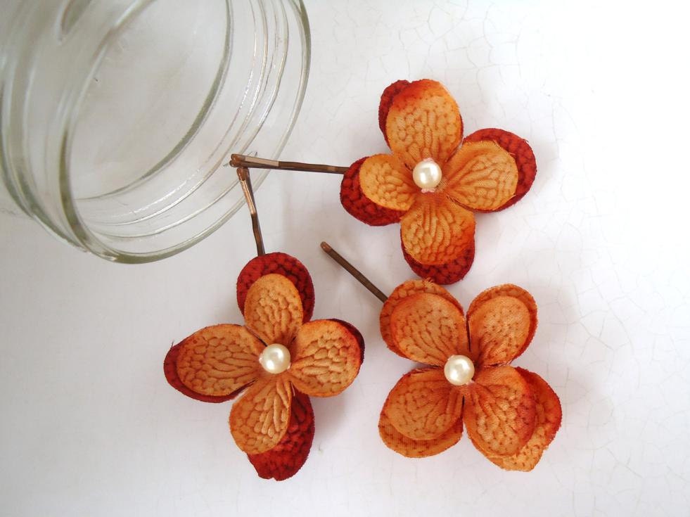 Burnt Orange Hydrangea Bobby Pins, Woodland Flower Hair Accessories, Bittersweet Hair Flowers, Woodland Wedding Hair Clips, Nectarine