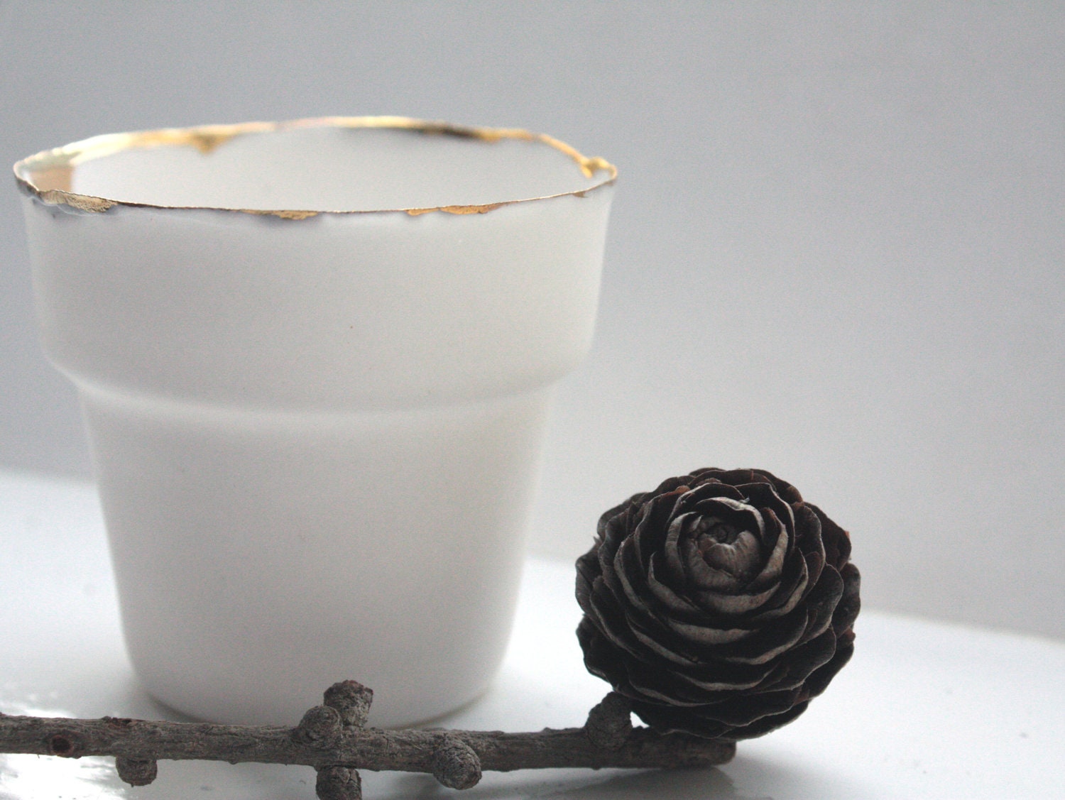 Small English fine bone china planter with real gold rim