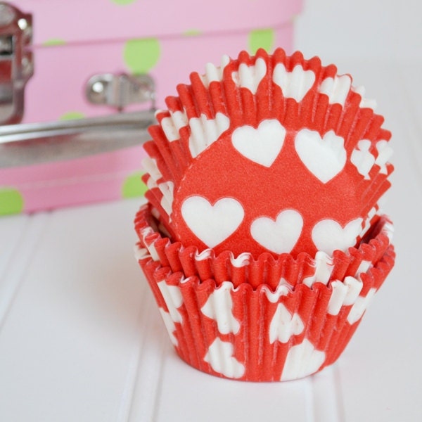Free Shipping 50 Cupcake RED HEART Baking Liners - SALE
