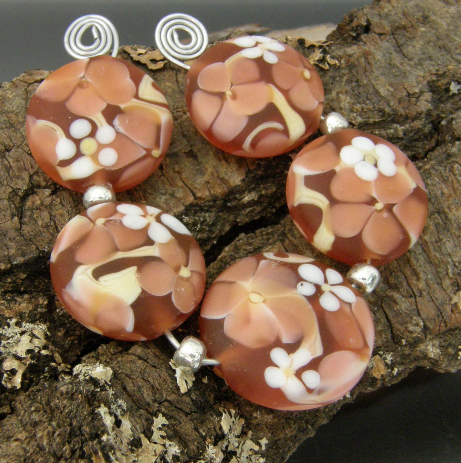 KILLERBEEDZ1 - Peach Blossoms - 5 Piece Button Lampwork Beads