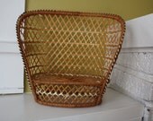 Vintage Wicker Doll Couch.  Vintage Blythe Couch.  Vintage dollhouse furniture.