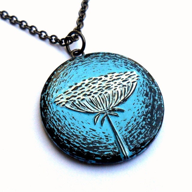 Mother's Day Gift  Queen Anne's Lace Necklace -  Blue, Black and White - Flower Necklace