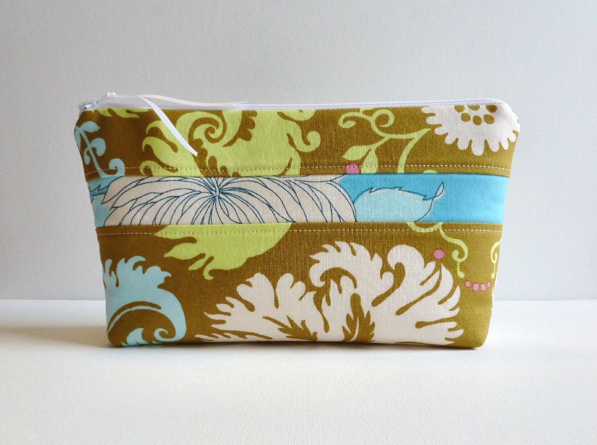 Cosmetic Case Makeup Bag Zipper Pouch Acanthus in Olive Amy Butler
