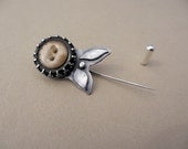 Vintage Button Stick Pin Flower BAW