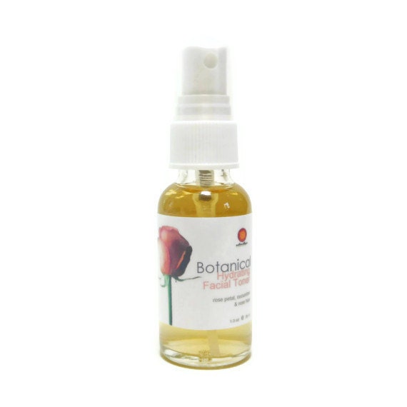 Organic Hydrating Regenerative Toner and Facial Mist. Cucumber, B5, Hyaluronic Acid, Allantoin, Rosehips and Helichrysum.
