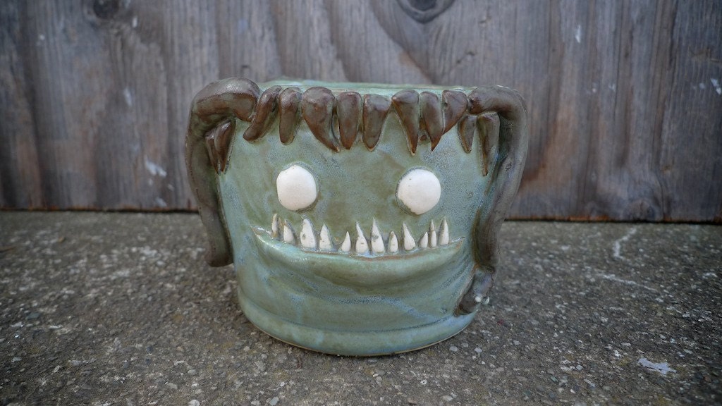 Medusa stoneware mug, handthrown