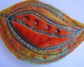 Lovely luscious leaf brooch