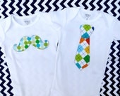 FAST SHIP Baby loves Daddy Set of 2 includes Mustache and Argyle Tie Onesie Bodysuit father day