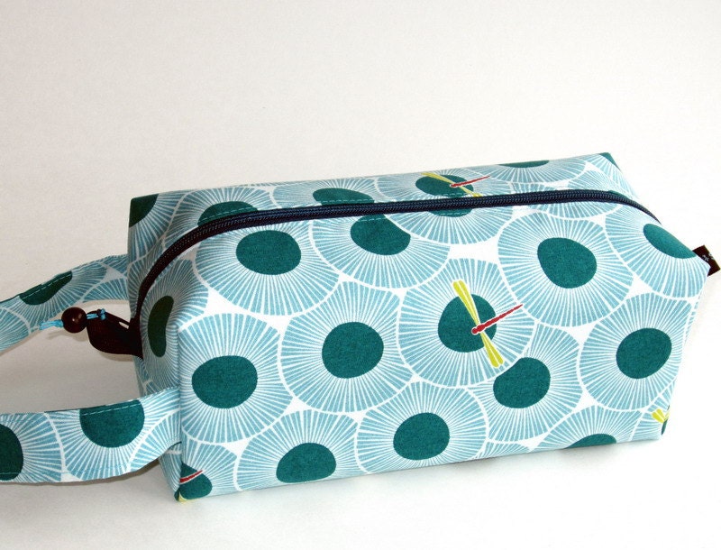 Boxy Bag Knitting Project Zippered Pouch - Across the Pond - Aster