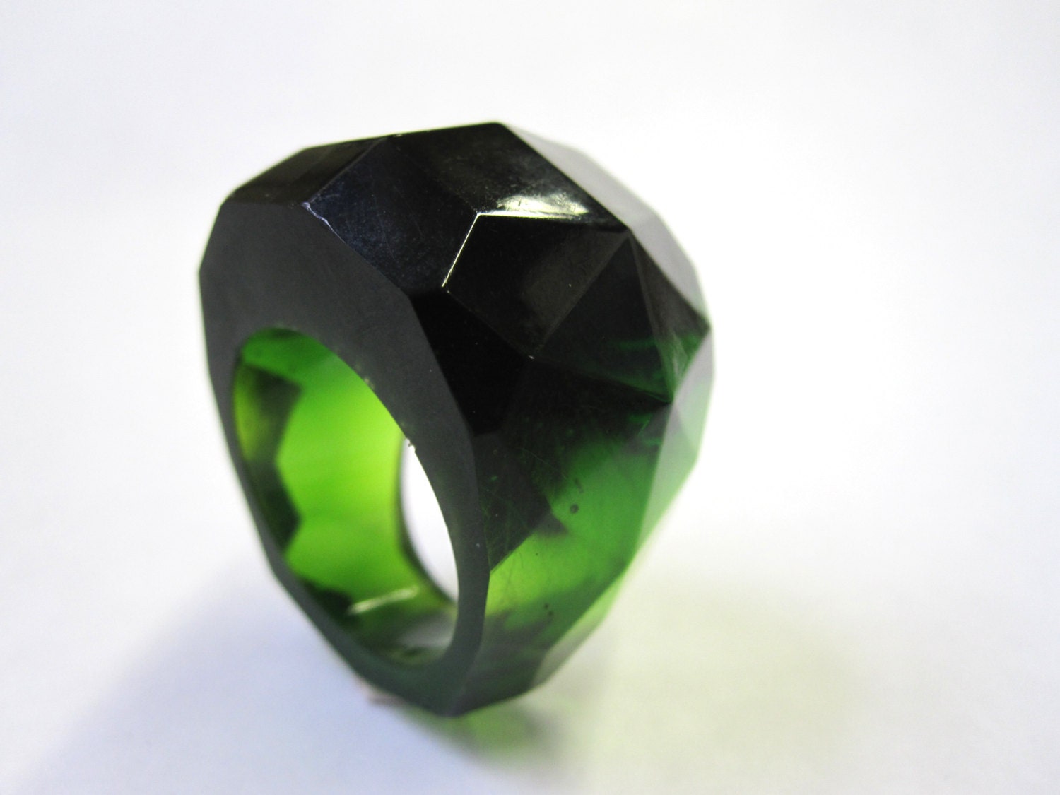 Size 9.5 Faceted Green Resin Ring