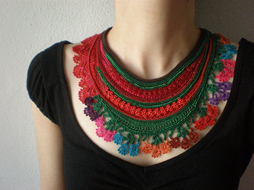 Sarracenia Rubra ... Freeform Crochet Beaded Necklace -  Magenta Pink Red Green - Colorful Flowers - Beadwork Bib Statement Necklace