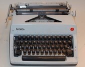vintage manual Olympia SM Deluxe Typewriter white and black working