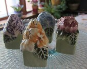 Spring and Summer Flowers Pastel Salt and Pepper Shaker Set of Four Pieces Mint Condition
