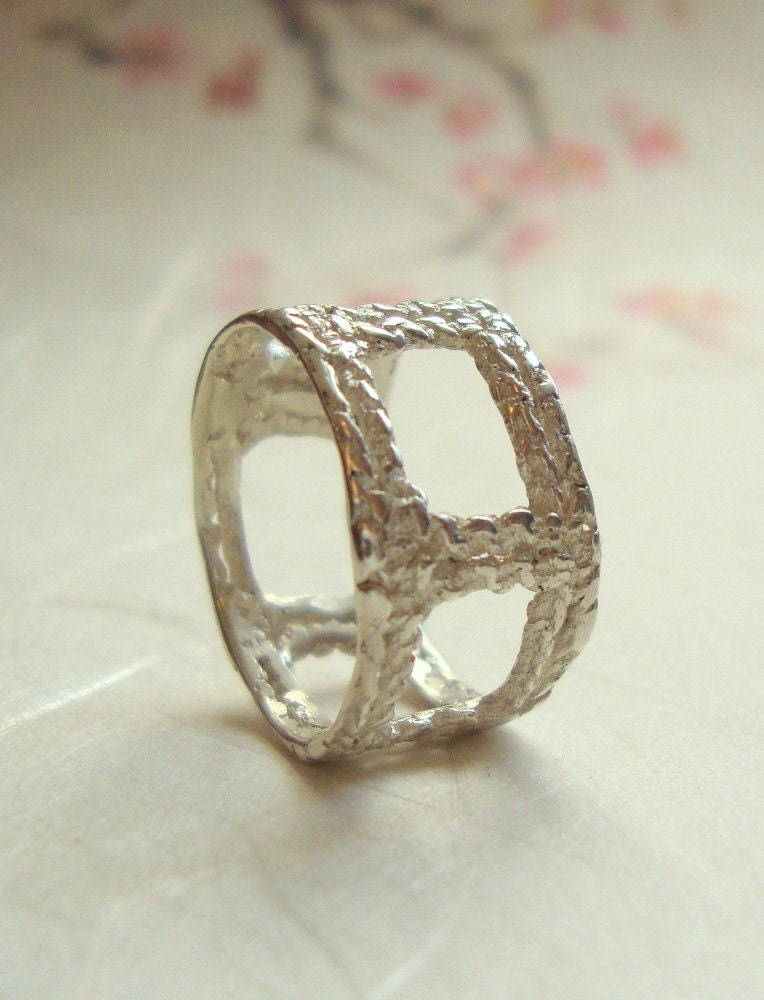 Cube Lace band ring in sterling silver