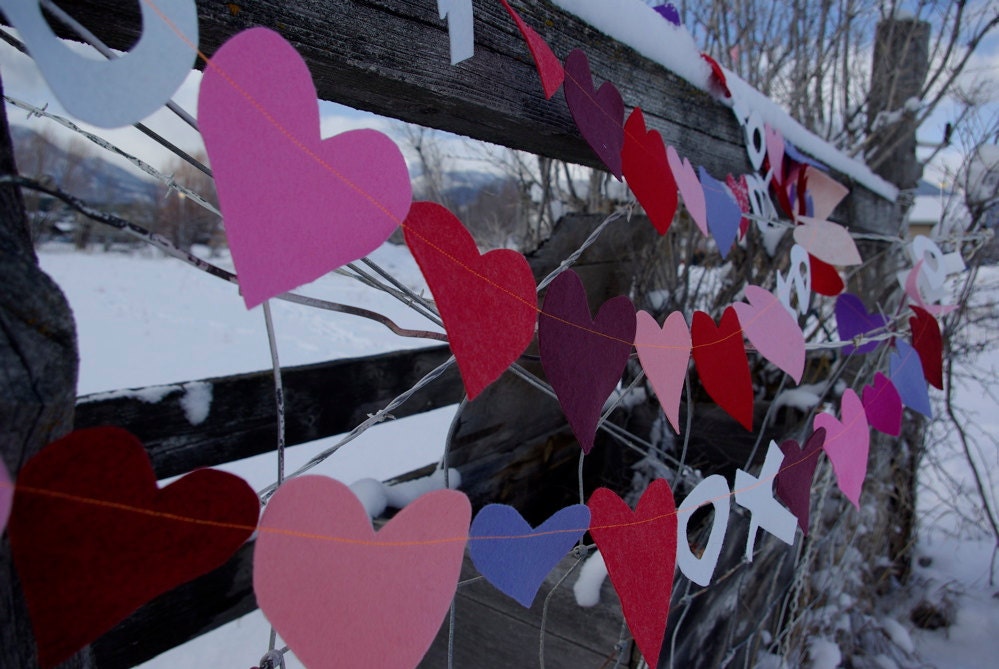 XOXO Valentine garland