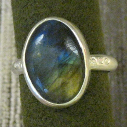 Rainbow Laboradorite Ring