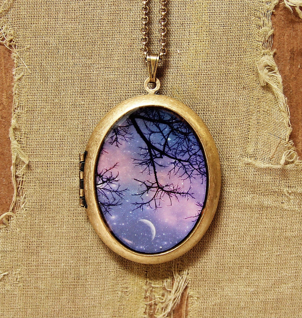 Twinkle Twinkle - Starry Night Moon and Stars Purple Sunset - Grande Photo Locket Necklace