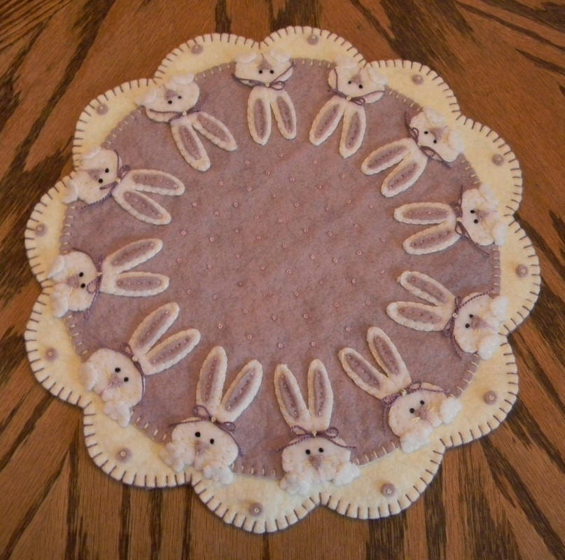 Peek-A-Boo Bunnies Candle Mat/Penny Rug Pattern with Wool Kit