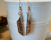 Hammered curled copper metalwork earrings - copper jewelry - copper earrings