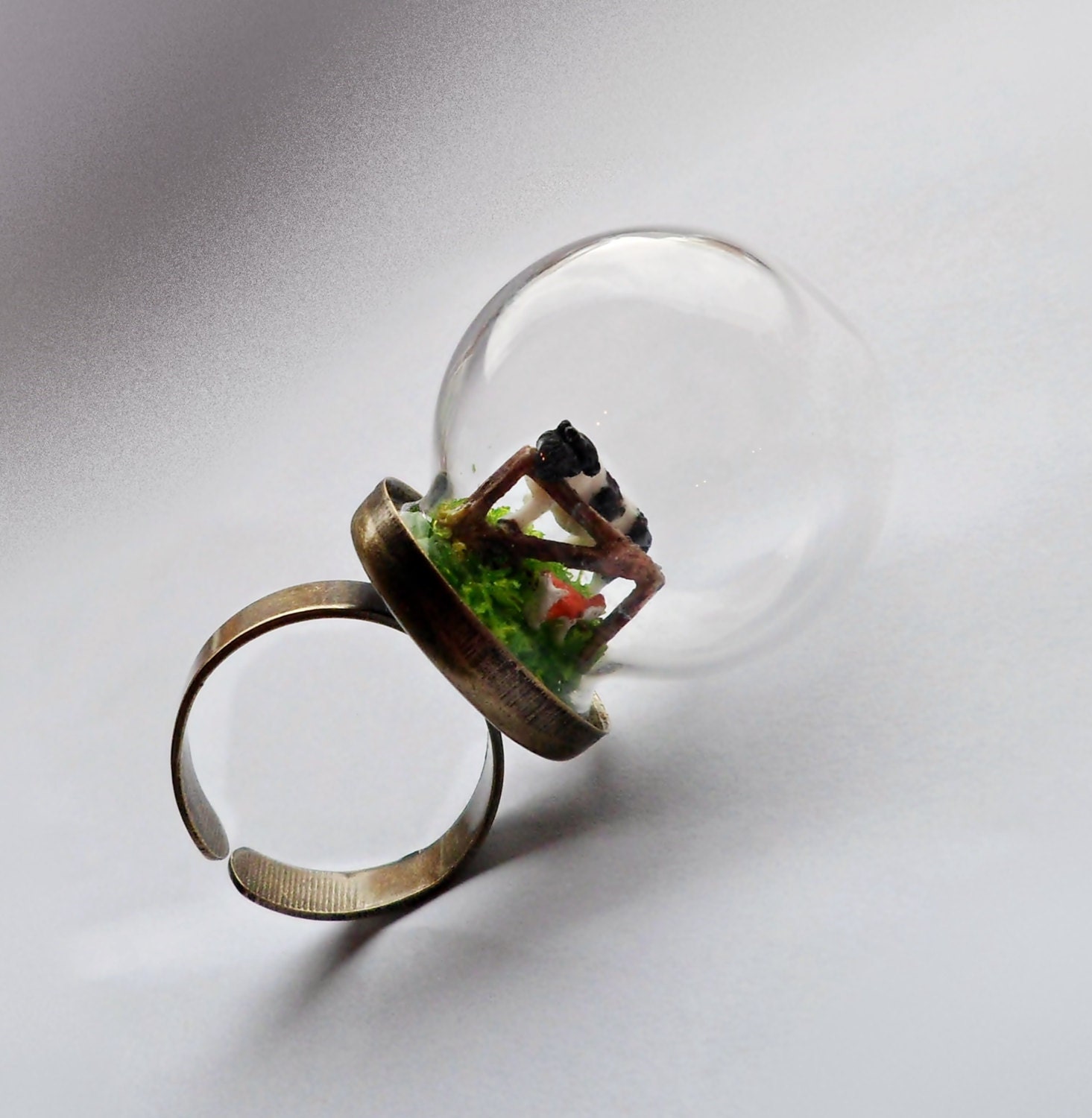Cow and Cat Terrarium Glass Globe Ring